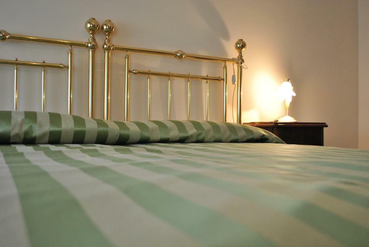 B&B Le Coccinelle Torre Bormida Eksteriør billede