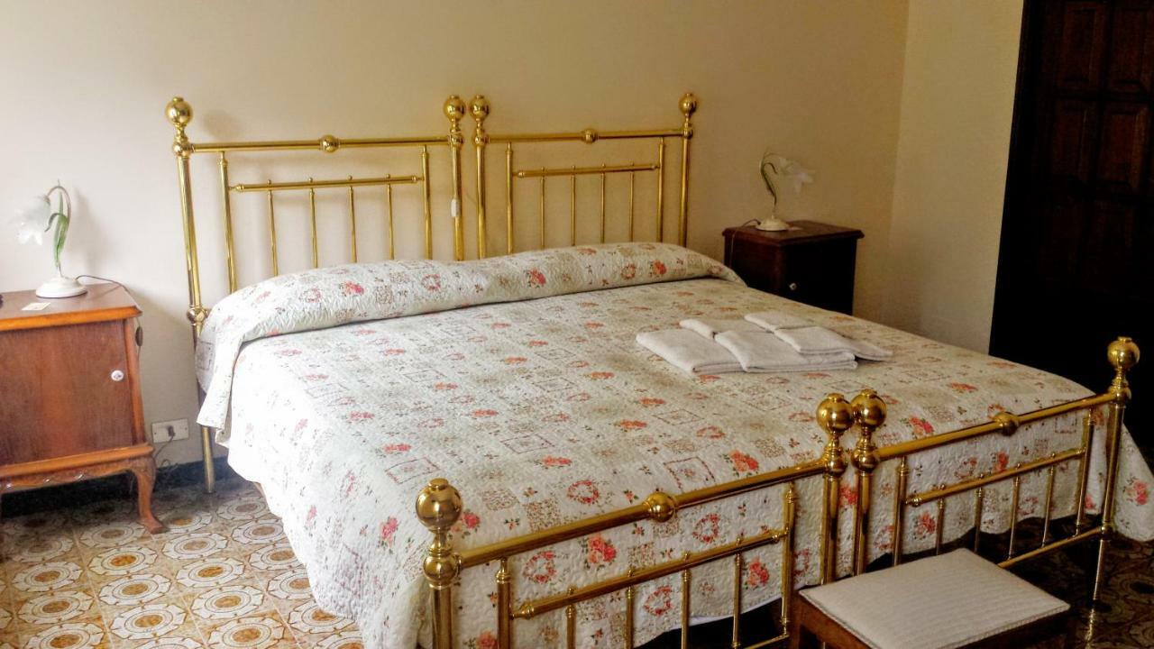 B&B Le Coccinelle Torre Bormida Eksteriør billede