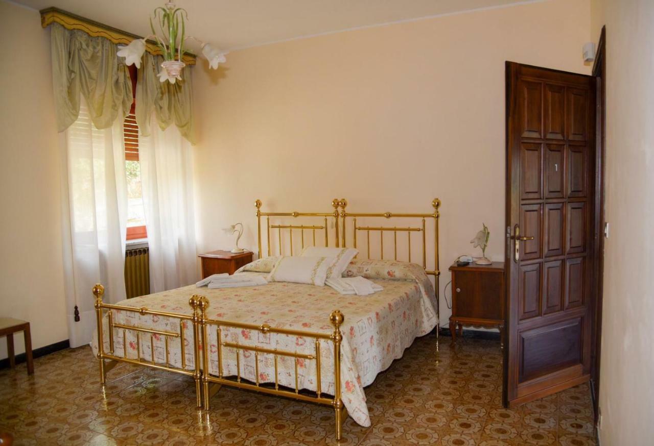 B&B Le Coccinelle Torre Bormida Eksteriør billede